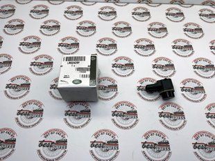 LR024299 Датчик парктроника левого и правого бокового зеркала Range Rover Vogue L405 / Sport L494 / Evoque L538 / Land Rover Discovery 5 L462 / Sport L550