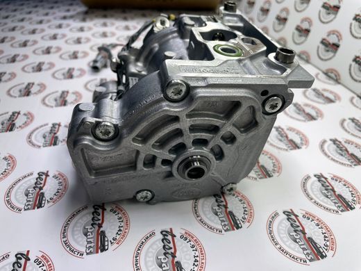 LR164063 Насос масляний (маслонасос) 3.0 Diesel Range Rover Vogue L405/L460 / Sport L494/L461 / Velar L560 / Land Rover Discovery 5 L462 / Sport L550 / Defender L663