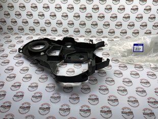 30757901 Кришка захисна ГРМ задня Volvo XC70 (-16) / XC60 (-17) / V70 (-16) / V60 CC (-18) / V60 (-18) / V40 CC (-19) / V40 (-19) / S80 (-16) / S60 CC (-18) / S60 (-18)