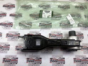 LR124618 Важіль задньої підвіски нижній лівий, передній Range Rover Evoque L551 / Land Rover Discovery Sport L550