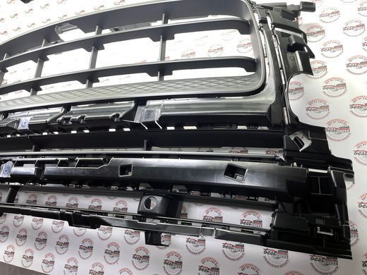 95B807683CFOK1, 95B 807 683 CFOK1 Решетка переднего бампера черная USA Porsche Macan 95B-2
