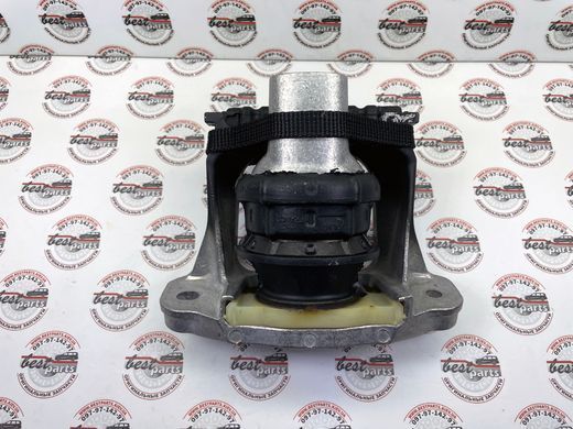 32411651 Подушка (Опора) двигуна права Volvo XC90 (16-) / XC60 (18-) / V90 CC (17-) / V90 (17-) / V60 CC (19-) / V60 (19-) / S90L (19-) / S90 (17-) / S60 (19-)