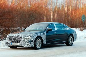 Перші фотографії салону Maybach S-Class