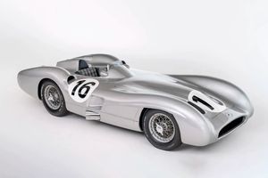 Продається болід Mercedes 1954 року
