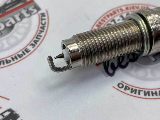 LR186540 Свеча зажигания 4.4L V8 Range Rover Vogue L460 / Sport L461 / Land Rover Defender L663