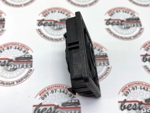 31439871 Подушка (опора) радіатора верхня Volvo XC90 (16-) / XC60 (18-) / V90 CC (17-) / V90 (17-) / V60 CC (19-) / V60 (19-) / S90L (19-) / S90 (17-) / S60 (19-)