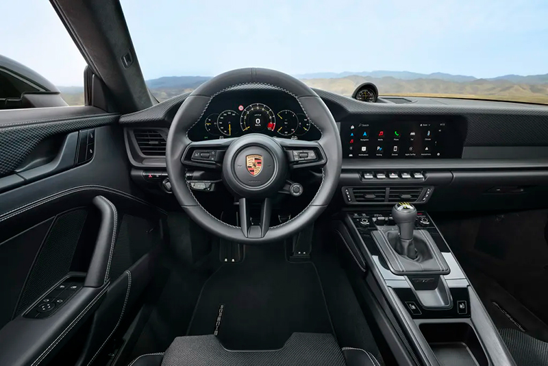Какими получились два новых Porsche 911 GT3?